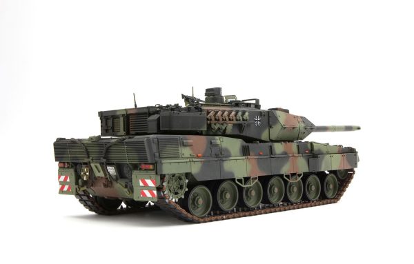 MENG GERMAN MAIN BATTLE TANK LEOPARD 2 A7 -  1 35 Scale Model Discount